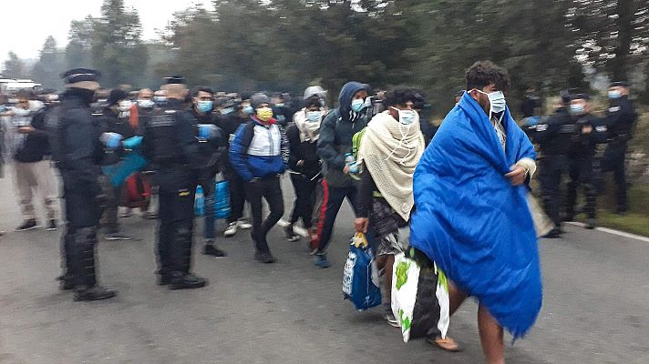 Telediario 2 - Las políticas migratorias, punto clave en las elecciones francesas