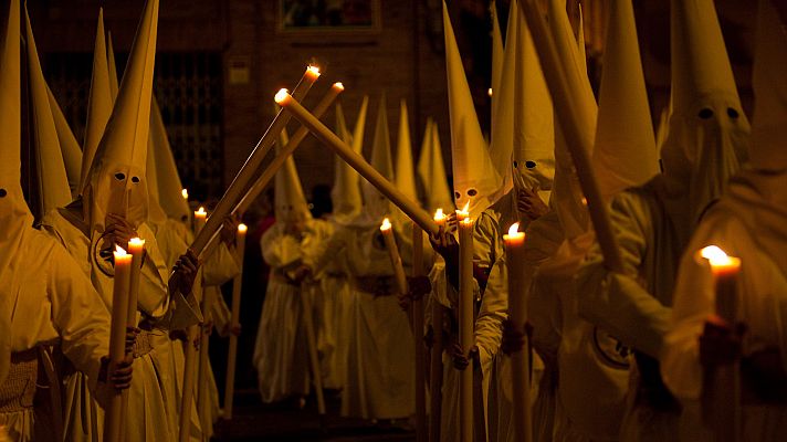 Telediario 1 - Las Hermandades afrontan la Semana Santa con recomendaciones contra pandemia