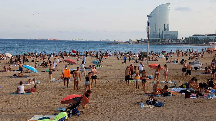 Telediario 1 - Barcelona prohibirá fumar en todas sus playas