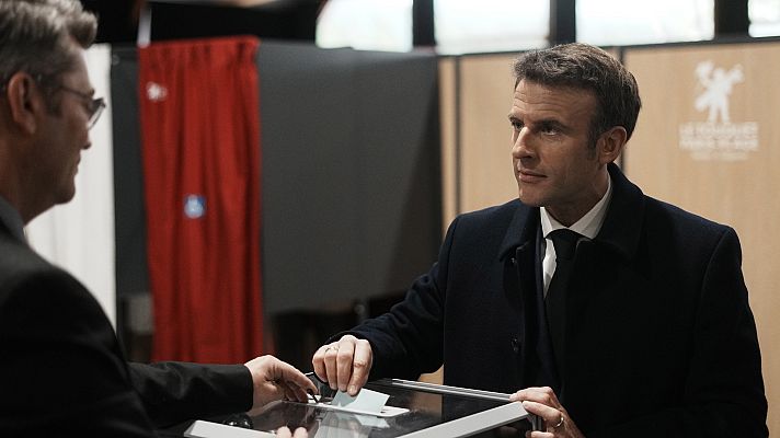 Telediario en lengua de signos - Telediario - 21 horas - 10/04/22 - Lengua de signos