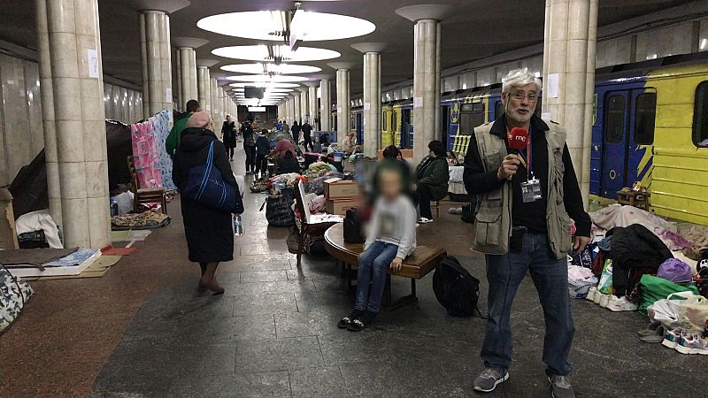 RNE en Járkov | Vivir dentro del metro de Járkov para refugiarse de la ofensiva rusa
