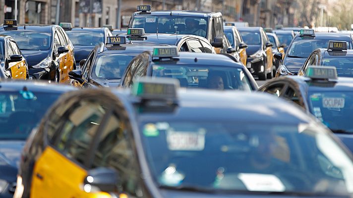 Telediario 2 - Quejas de los taxistas de Barcelona por la inseguridad