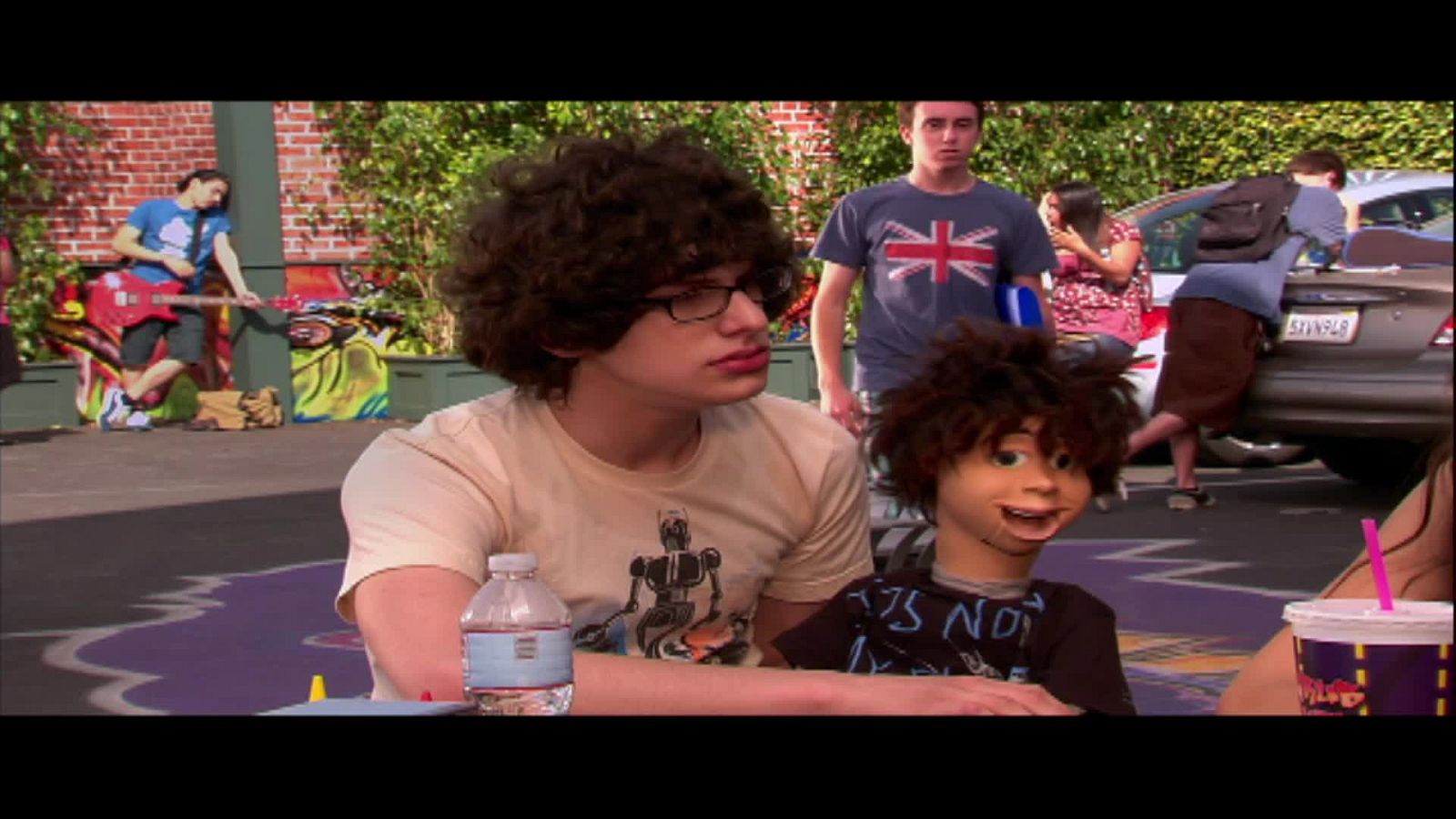 Los supervivientes del calor - Victorious | Ver