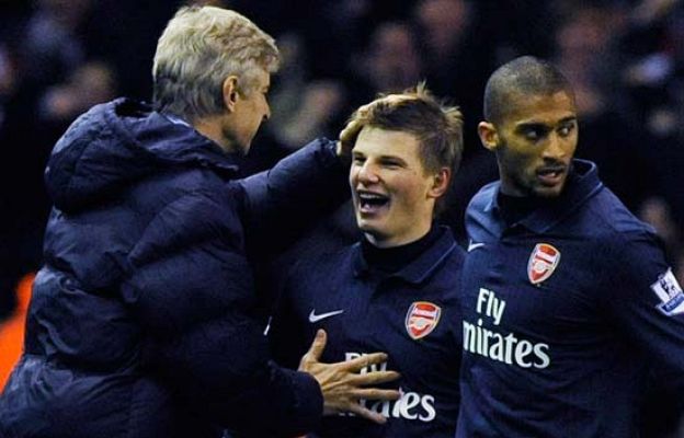  - El Arsenal remonta en Anfield Road