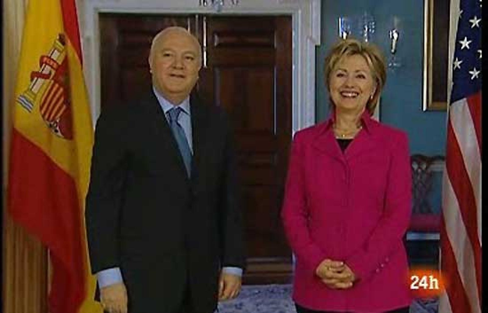 Moratinos habla con Clinton sobre Haidar | Ver
