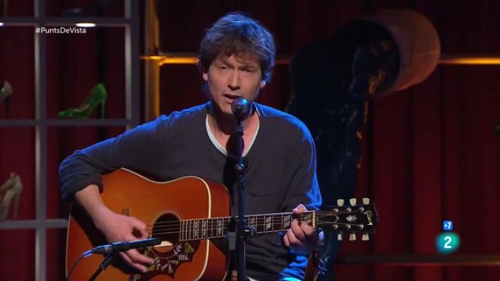 Punts de vista - Ramon Mirabet interpreta  'Hope You Listen to This Song'