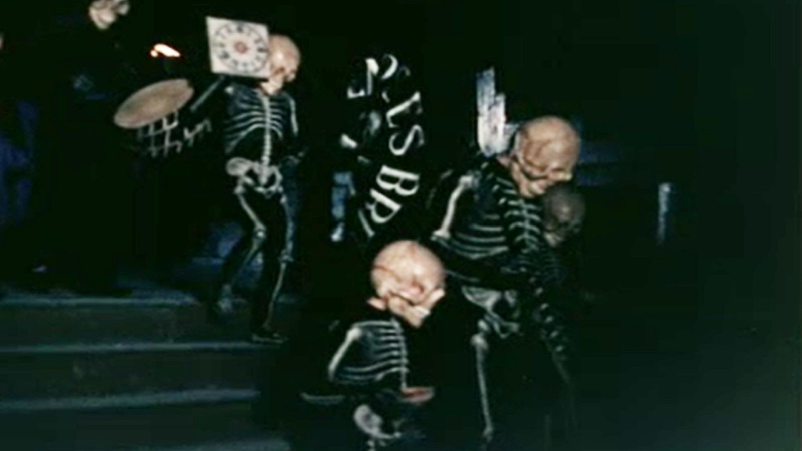 Archivo RTVE - La Pasión de Verges - 1971 - NO-DO | Ver