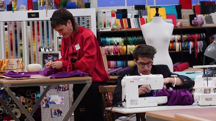 Maestros de la costura - "¿Tú te has creído que no te iba a ayudar?"