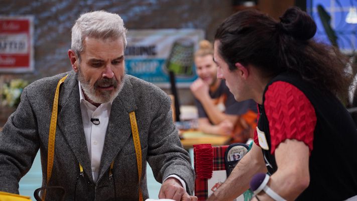 Maestros de la costura - Caprile abronca a Borja por no hacer bolsillos de plastrón