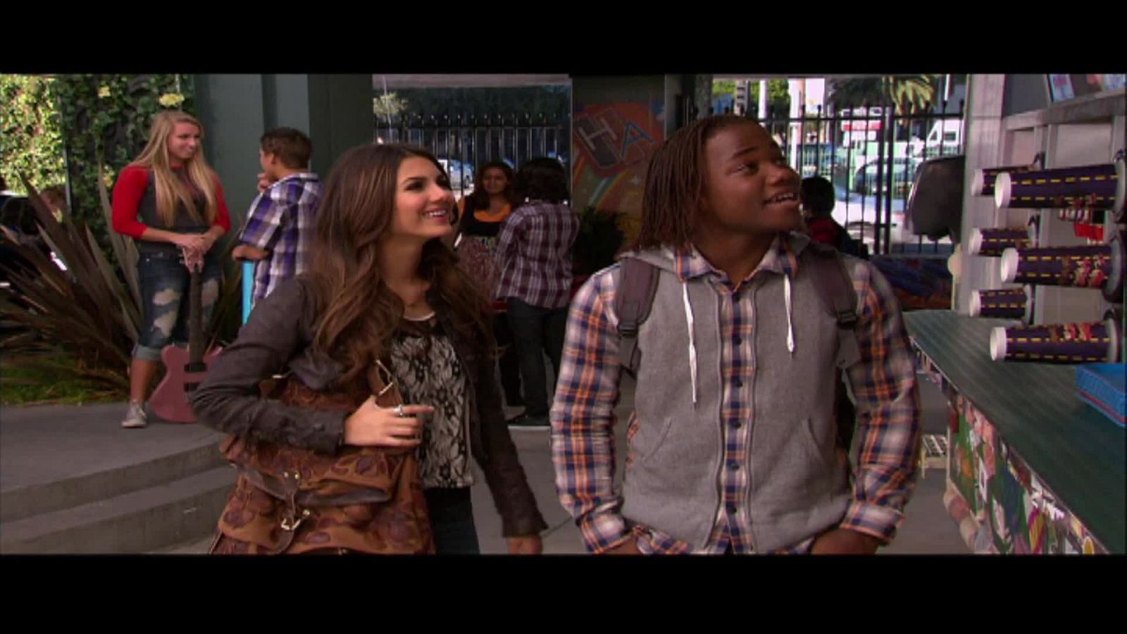 Victorious: Rock en la cárcel 1ª Parte - Victorious | Ver
