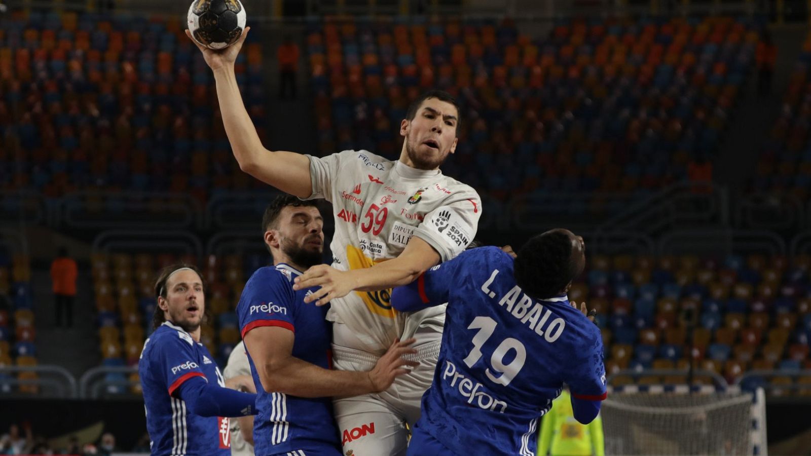 Los 'Hispanos' reciben un duro correctivo de Francia