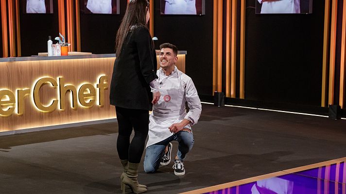 MasterChef - ¡Una pedida de mano en el estreno de MasterChef!