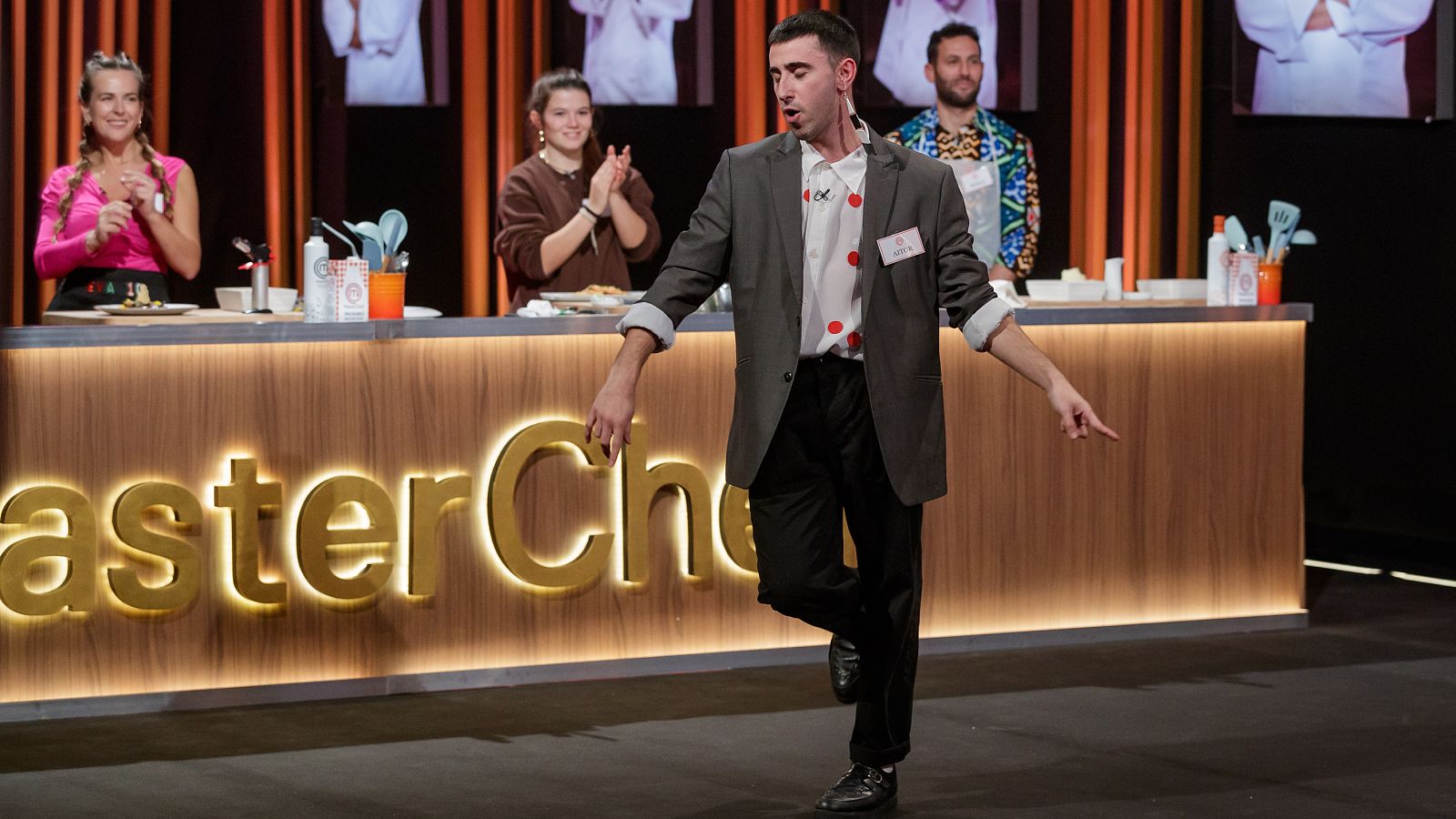 MasterChef I Aitor, su "heterito básico" y alma de mocatriz | Ver