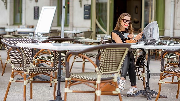 Telediario Fin de Semana - El último voceador de prensa de París: más de 50 años vendiendo periódicos en las calles