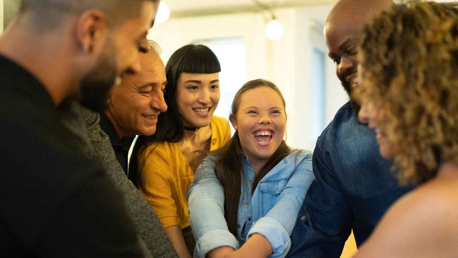 Prejuicios y sobreprotección: las complicaciones al salir de fiesta para las personas con discapacidad | Ver