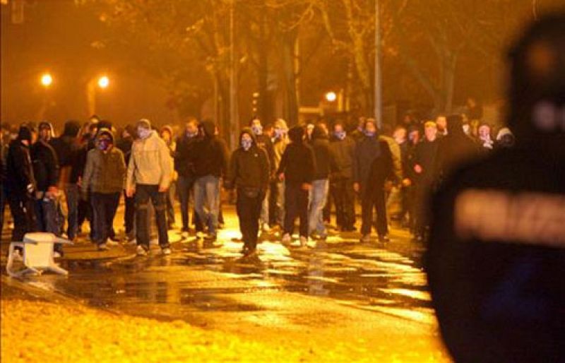 Liberan a los ultras del Sporting-Sevilla | Ver