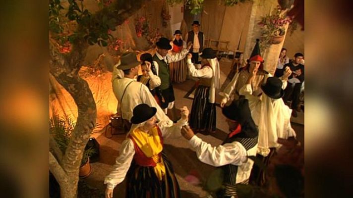 Tenderete - Tenderete - 17/04/2022 con Monitores de la Escuela de Folklore de Telde, Mayelín, La Escuela de Folclore de los Campitos y la parranda del Millo con solistas.