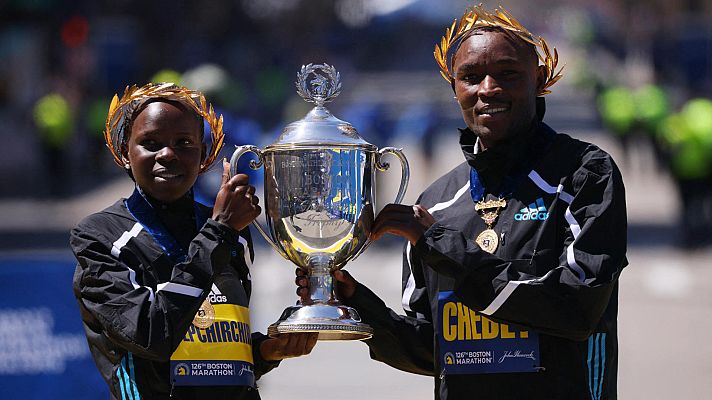 Telediario 2 - Chebet y Jepchirchir, doblete keniano en la maratón de Boston