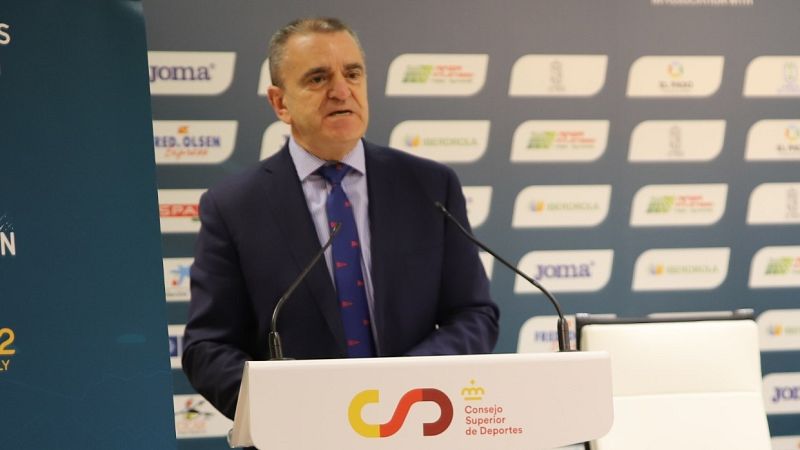 Franco: "No es ético que un futbolista en activo pueda ejercer de intermediario"