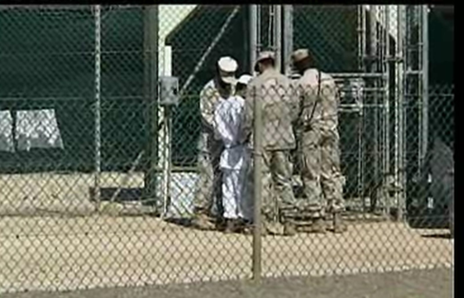 EE.UU. podría enviar presos de Guantánamo a una cárcel de Illinois | Ver