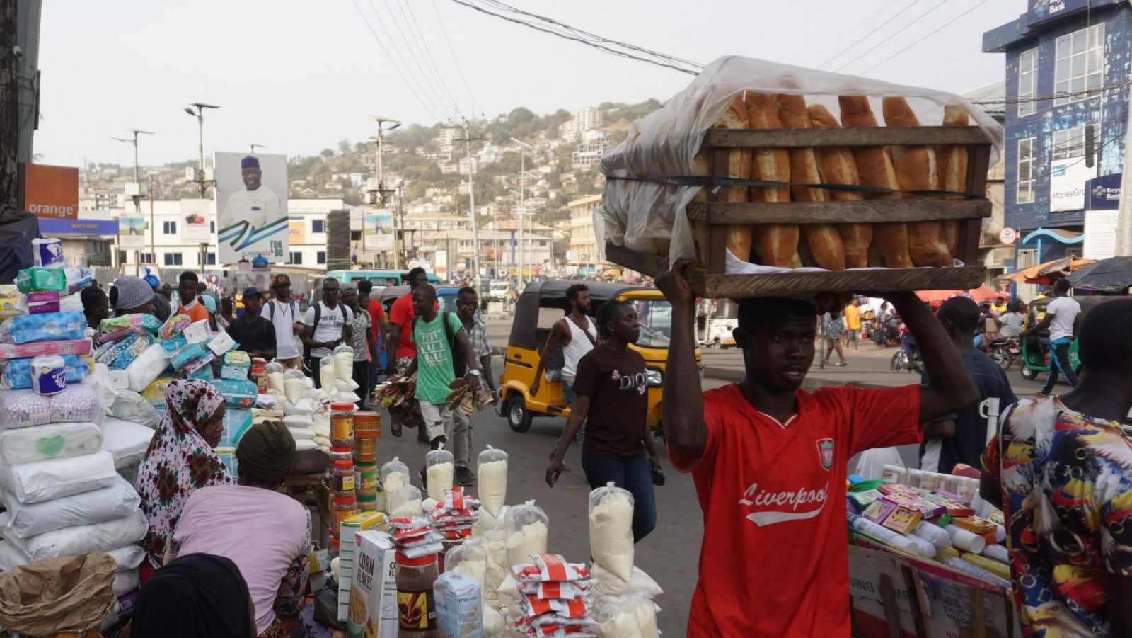 La guerra en Ucrania y la sequía encarecen el precio del pan en África