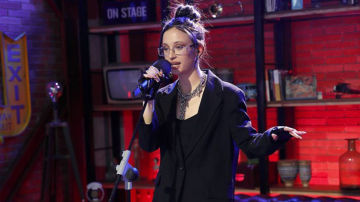 Stage Calling - Sofía Gabanna canta 'Aguardiente' en "Stage Calling"