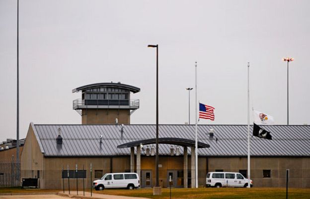  - Los presos de Guantánamo a Illinois
