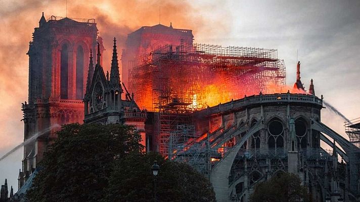 Días de cine - Días de Cine: Arde Notre Dame.