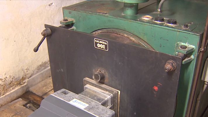 Telediario 2 - El precio del gas ahoga a las comunidades de vecinos