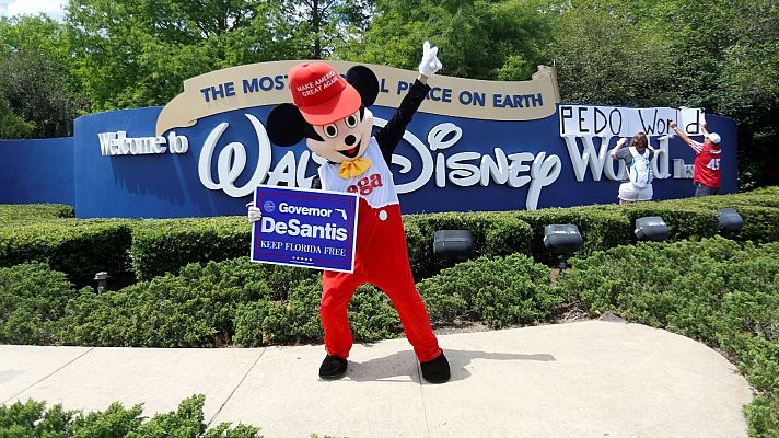 Telediario Fin de Semana - El gobernador republicano de Florida acaba con los privilegios de Disney en Orlando