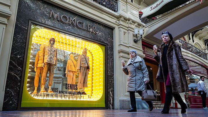 Telediario 1 - Las sanciones contra Rusia siguen sin colapsar del todo su economía dos meses después