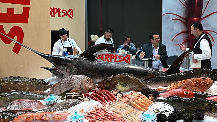 Telediario 1 - Más de 40.000 productos gastronómicos en Salón Gourmets 2022