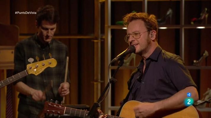 Punts de vista - Mishima interpreta en directe 'Un lloc que no recordi'