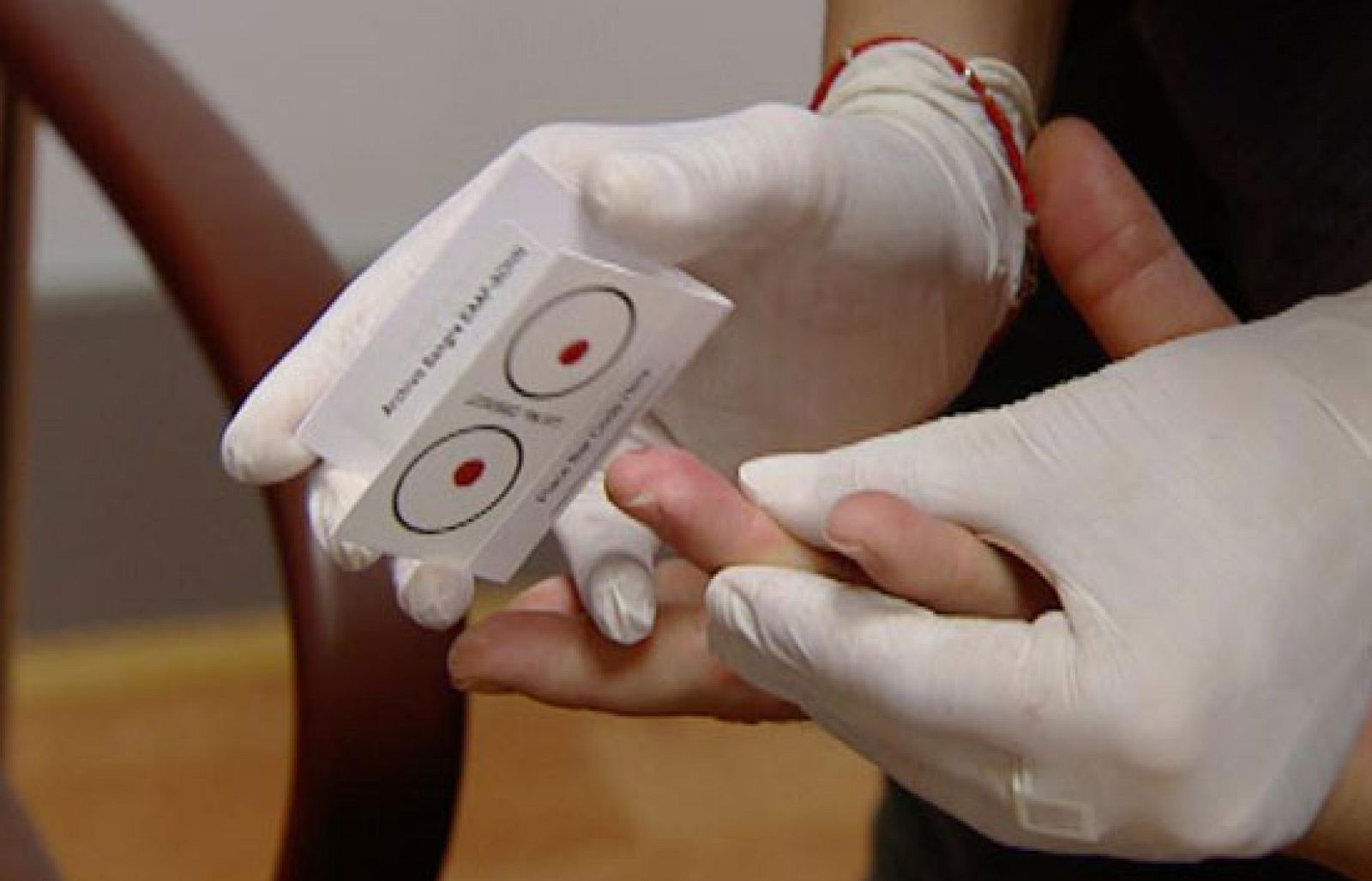 Cuarto de siglo después de la dictadura militar Argentina sigue sin saberse que paso con los miles de desaparecidos | Ver