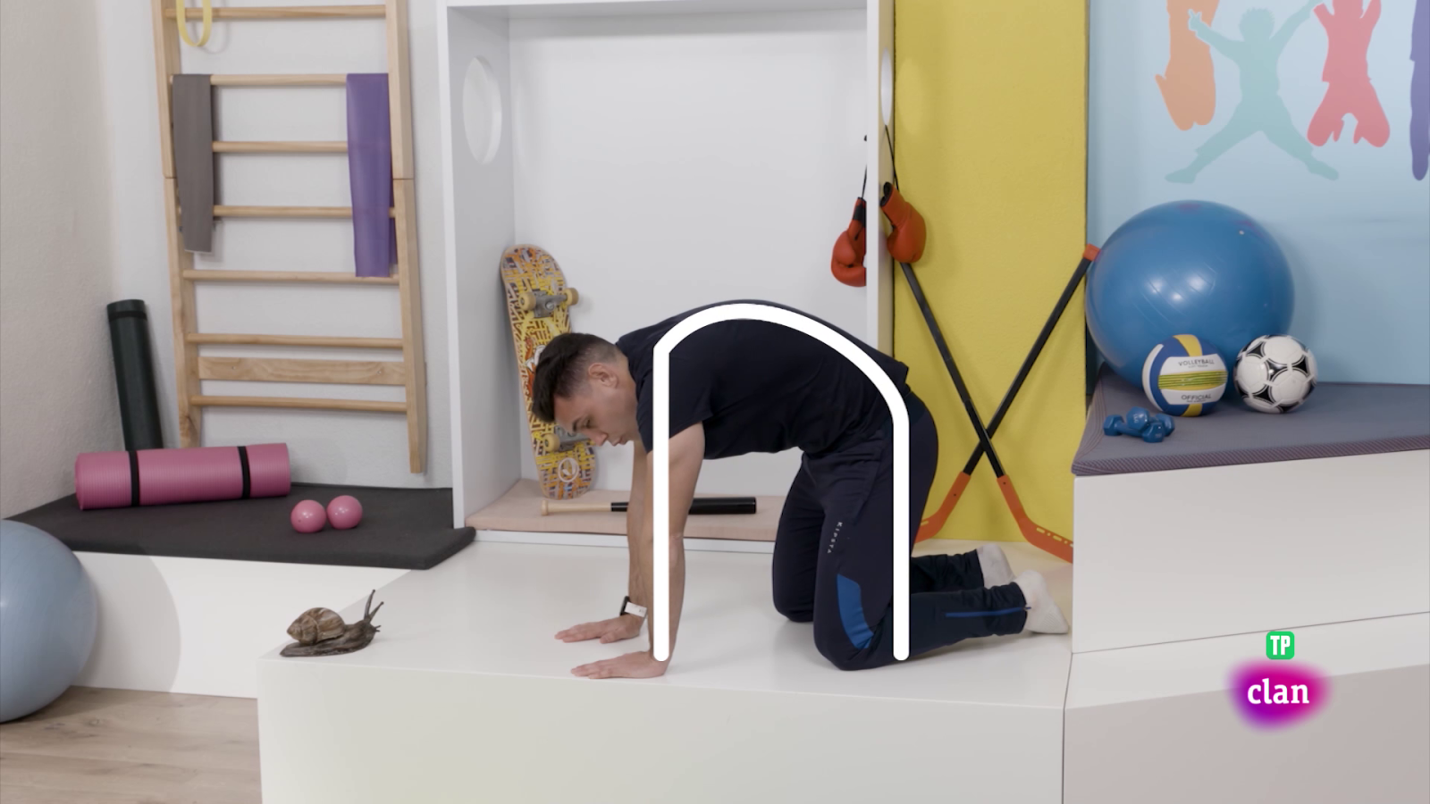 EDUCACIÓN FÍSICA - Muévete como un caracol - Aprendemos en Clan | Ver