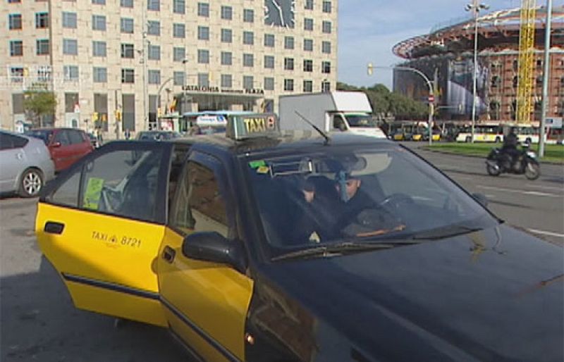 Los taxis de Barcelona congelan sus tarifas en el 2010 | Ver