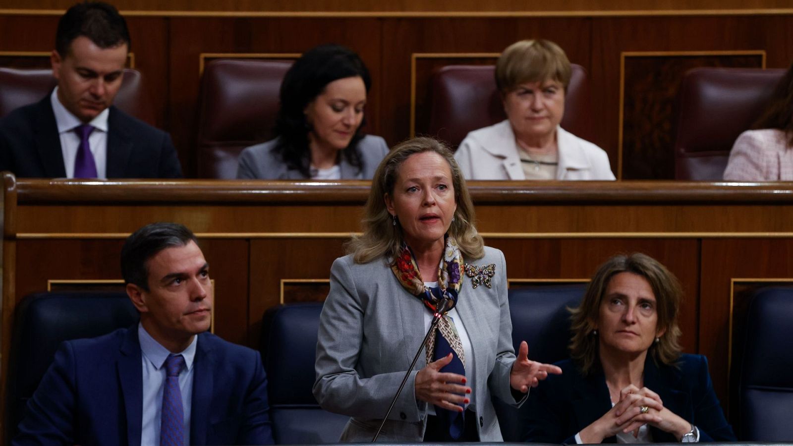 La primera sesión de control sin mascarillas en el Congreso | Ver