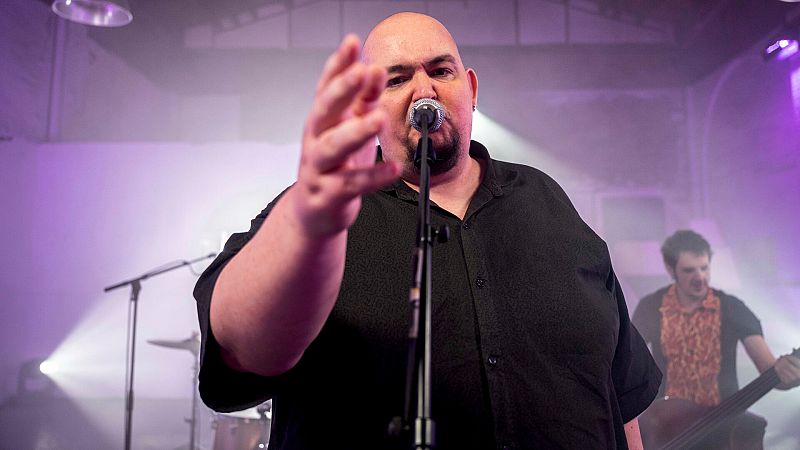 Efecte Collins - A CONTRA BLUES - HIDING