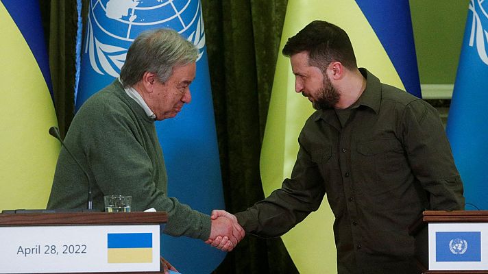 Telediario 2 - Guterres, tras reunirse con Zelenski: "Estamos haciendo todo lo posible por evacuar a los civiles de Azovstal"
