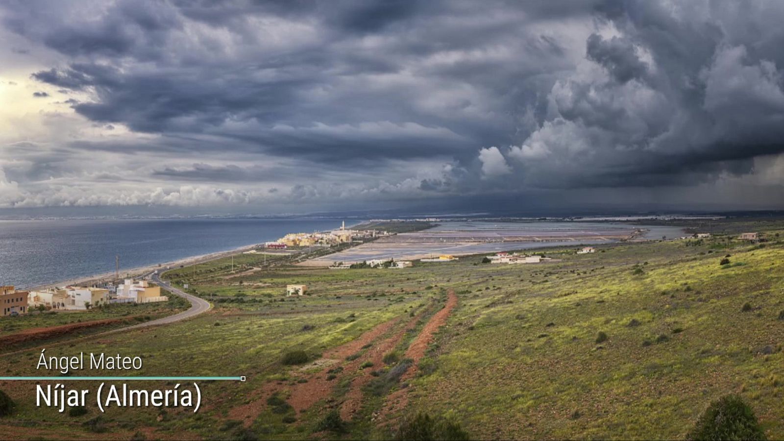 Chubascos localmente fuertes en zonas del sureste peninsular - ver ahora