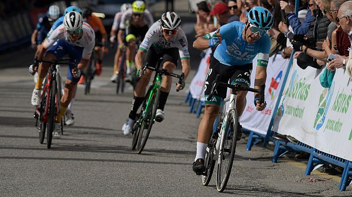 Ciclismo - Vuelta a Asturias. Resumen 1ª etapa