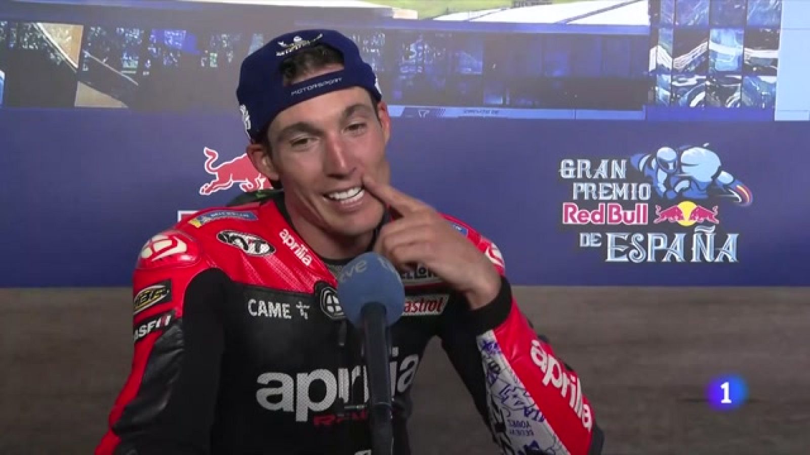 Aleix Espargaró, tras el podio en Jerez: "Lo que estamos consigiuendo es brutal" -- Ver ahora