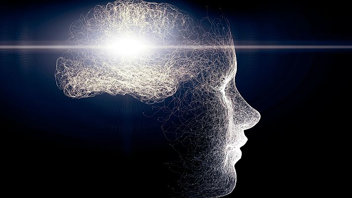 Telediario Fin de Semana - Un dispositivo en el cráneo consigue revertir algunos síntomas del Parkinson