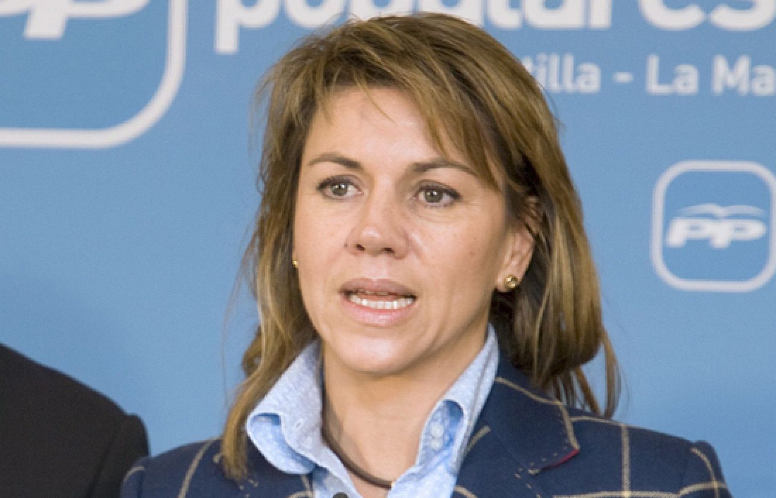 El PP acusa al ministro Moratinos de mentir en el caso de Aminatou Haidar | Ver