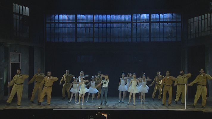 RTVE Igualdad - El musical "Billy Elliot" se despide del teatro Victoria de Barcelona el 22 de mayo