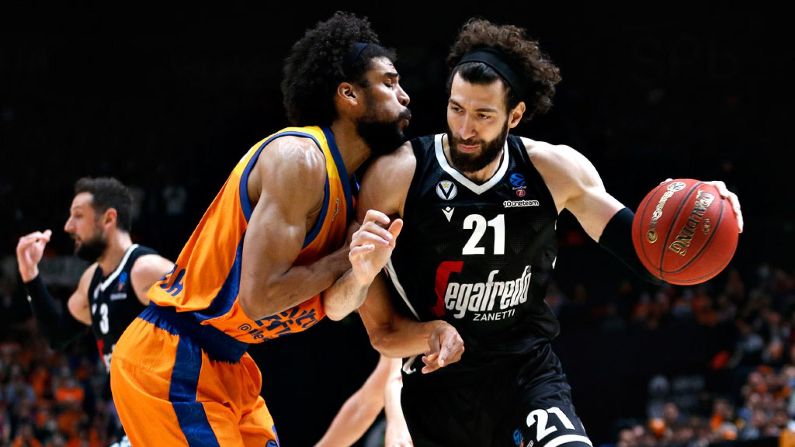 El Valencia Basket no puede con la Virtus de Bolonia en las semis de la Eurocup
