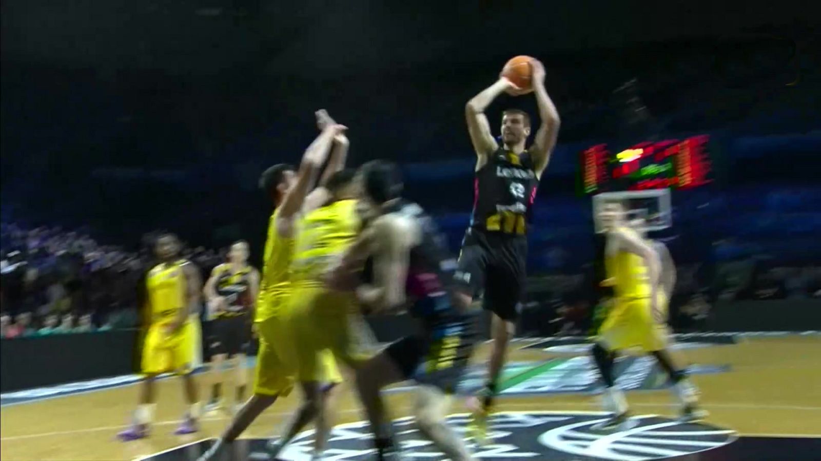 Baloncesto - Champions League. Final Four 1ª Semifinal: Hapoel U-Net Holon - Lenovo Tenerife - ver ahora