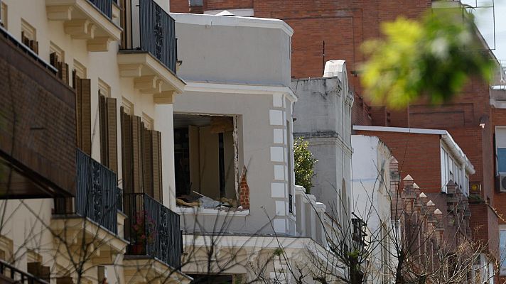 Telediario 2 - Hallan muertos a los dos operarios desaparecidos en la explosión en Madrid