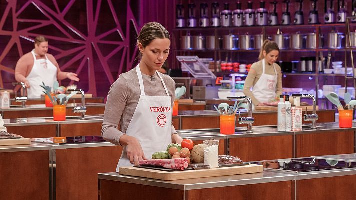 MasterChef - Verónica triunfa con su plato frente los jueces