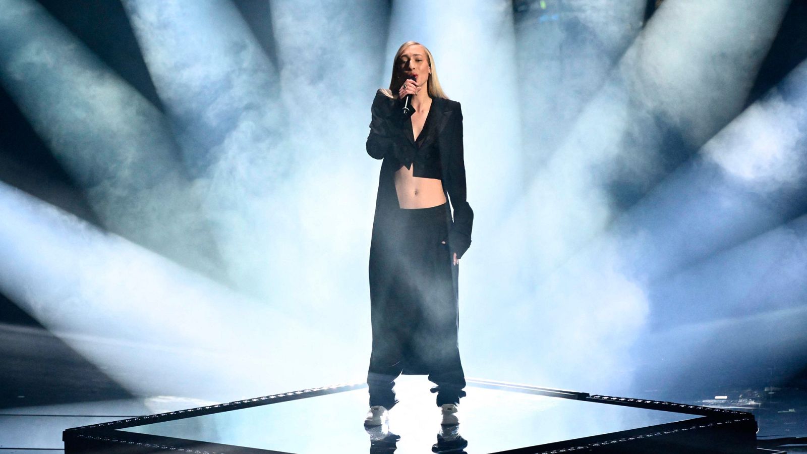 Eurovisión 2022 - Países Bajos: S10 canta "De Diepte" en la semifinal 1